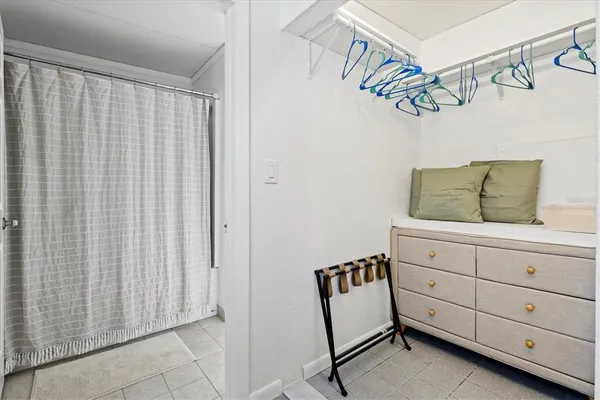 $10,000 | Undisclosed Address, Sarasota, FL 34237