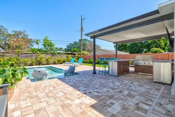 $10,000 | Undisclosed Address, Sarasota, FL 34237