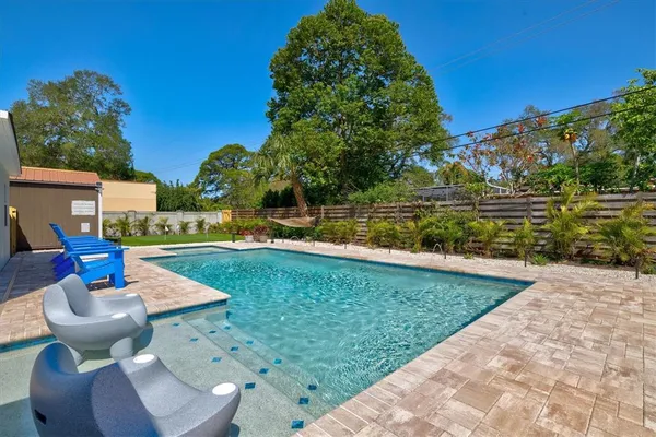 $10,000 | Undisclosed Address, Sarasota, FL 34237