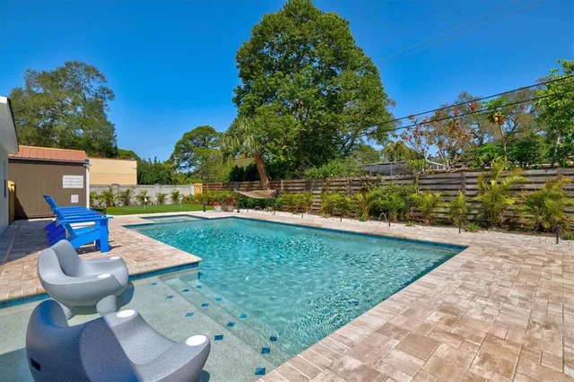 $10,000 | Undisclosed Address, Sarasota, FL 34237