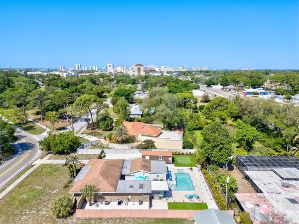 $10,000 | Undisclosed Address, Sarasota, FL 34237