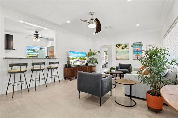 $10,000 | Undisclosed Address, Sarasota, FL 34237