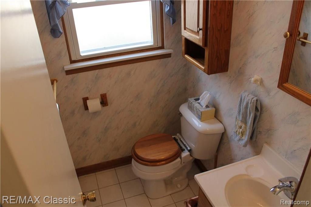 42566 Park Ridge Road Novi, MI 48375 - Photo 14 of 20