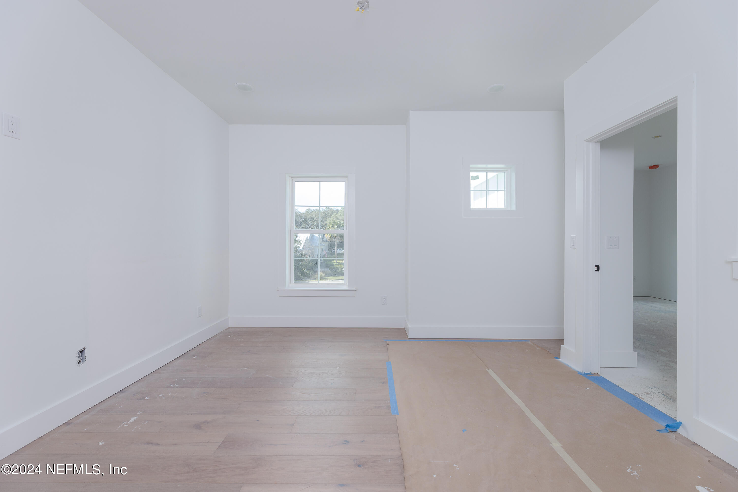 372 Ridgeway Road St. Augustine, FL 32080 - Photo 32 of 38 an empty room with windows