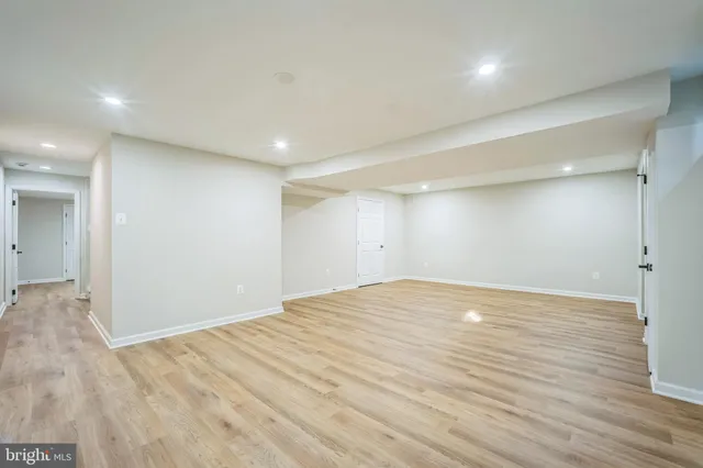 $870,000 | 13644 Shreve Street, Centreville, VA 20120