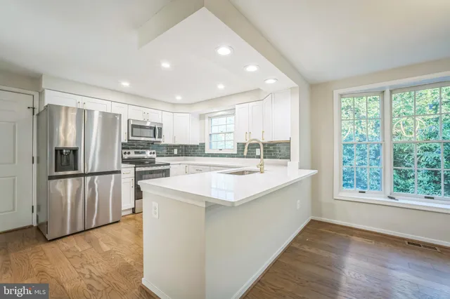 $870,000 | 13644 Shreve Street, Centreville, VA 20120