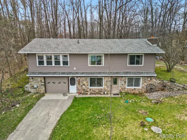 $250,000 | 10116 Lakeshore Drive, Evart, MI 49631