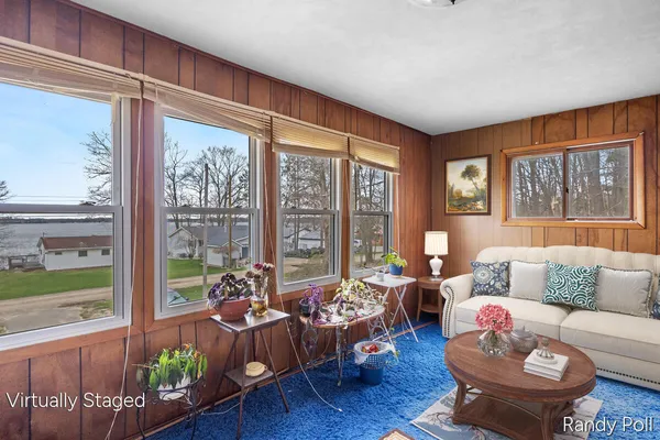 $250,000 | 10116 Lakeshore Drive, Evart, MI 49631