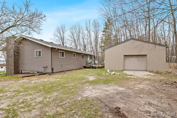 $250,000 | 10116 Lakeshore Drive, Evart, MI 49631