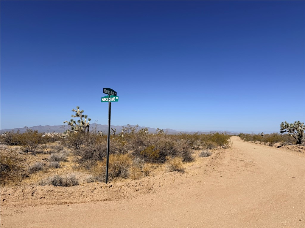 241-17-005 South Horseshoe Road Yucca, AZ 86438 - Photo 22 of 23