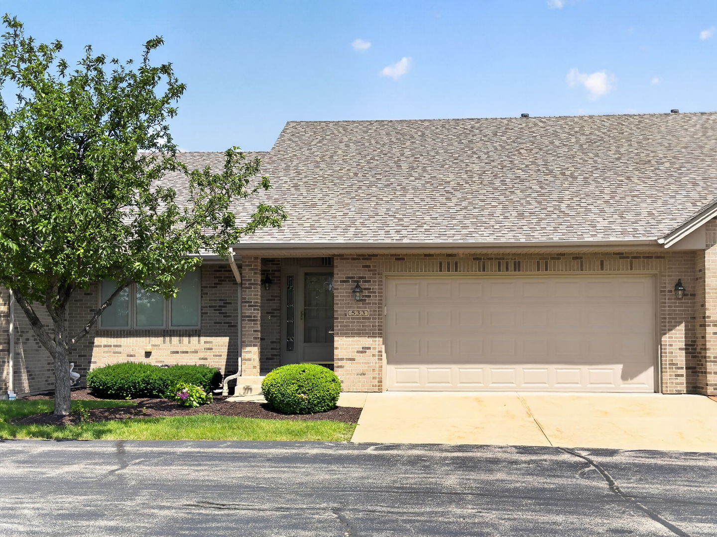 533 Brant Circle, Unit 533 DeKalb, IL 60115 - Photo 1 of 27