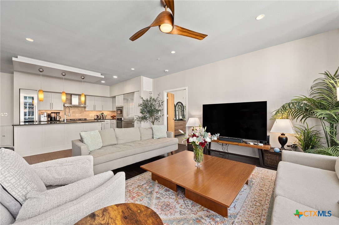 1600 Barton Springs Road, Unit 4401 Austin, TX 78704 - Photo 9 of 34