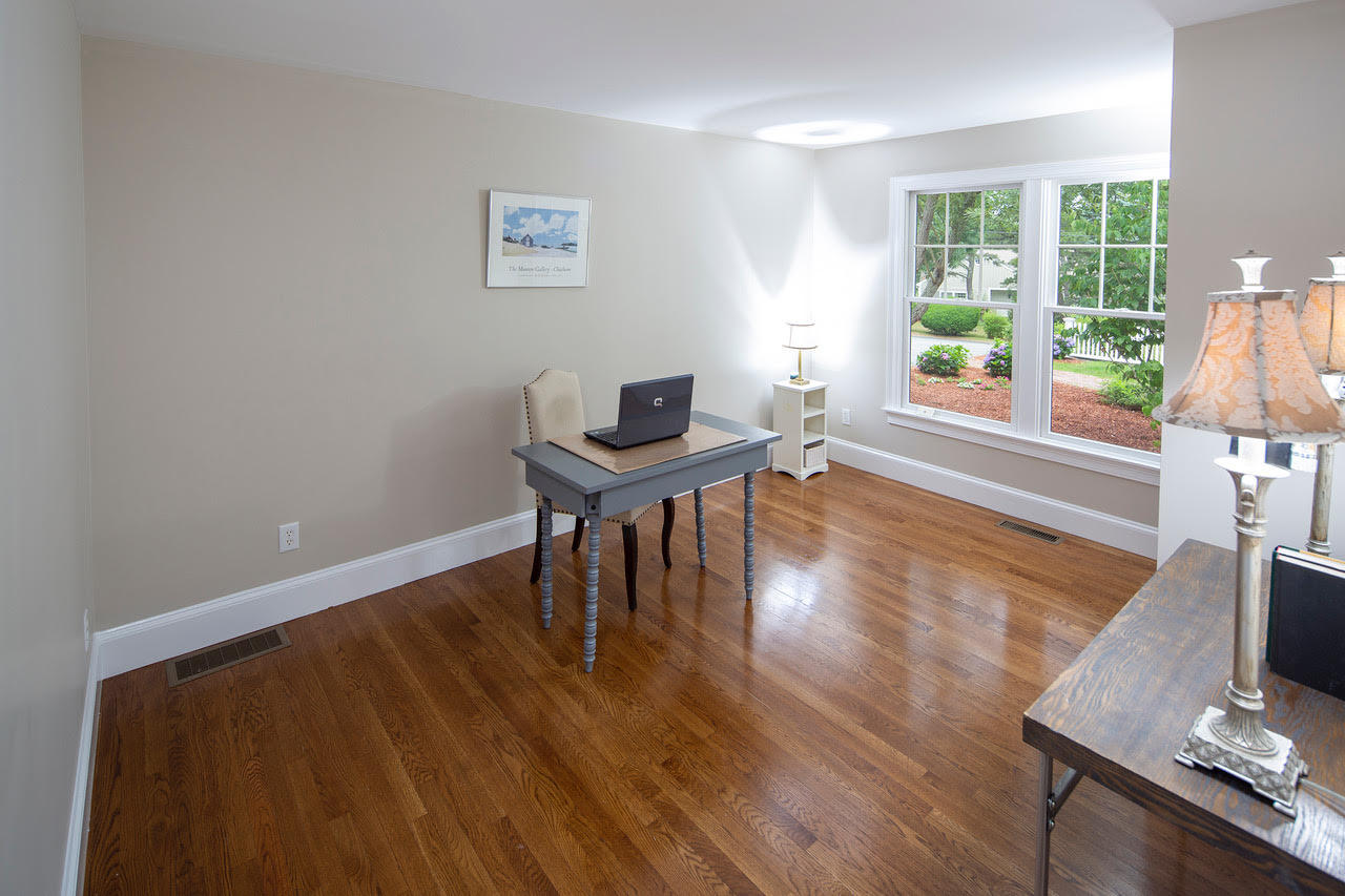 68 Riverview Drive Chatham, MA 02633 - Photo 17 of 27 1st floor guest bed or office