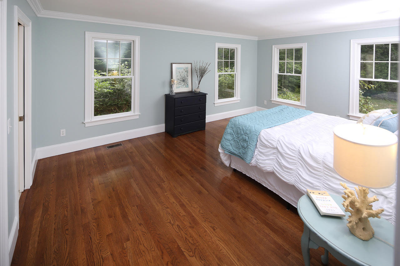 68 Riverview Drive Chatham, MA 02633 - Photo 18 of 27 1st floor master bedroom