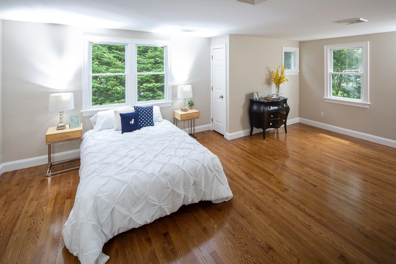 68 Riverview Drive Chatham, MA 02633 - Photo 21 of 27 2nd floor master bedroom