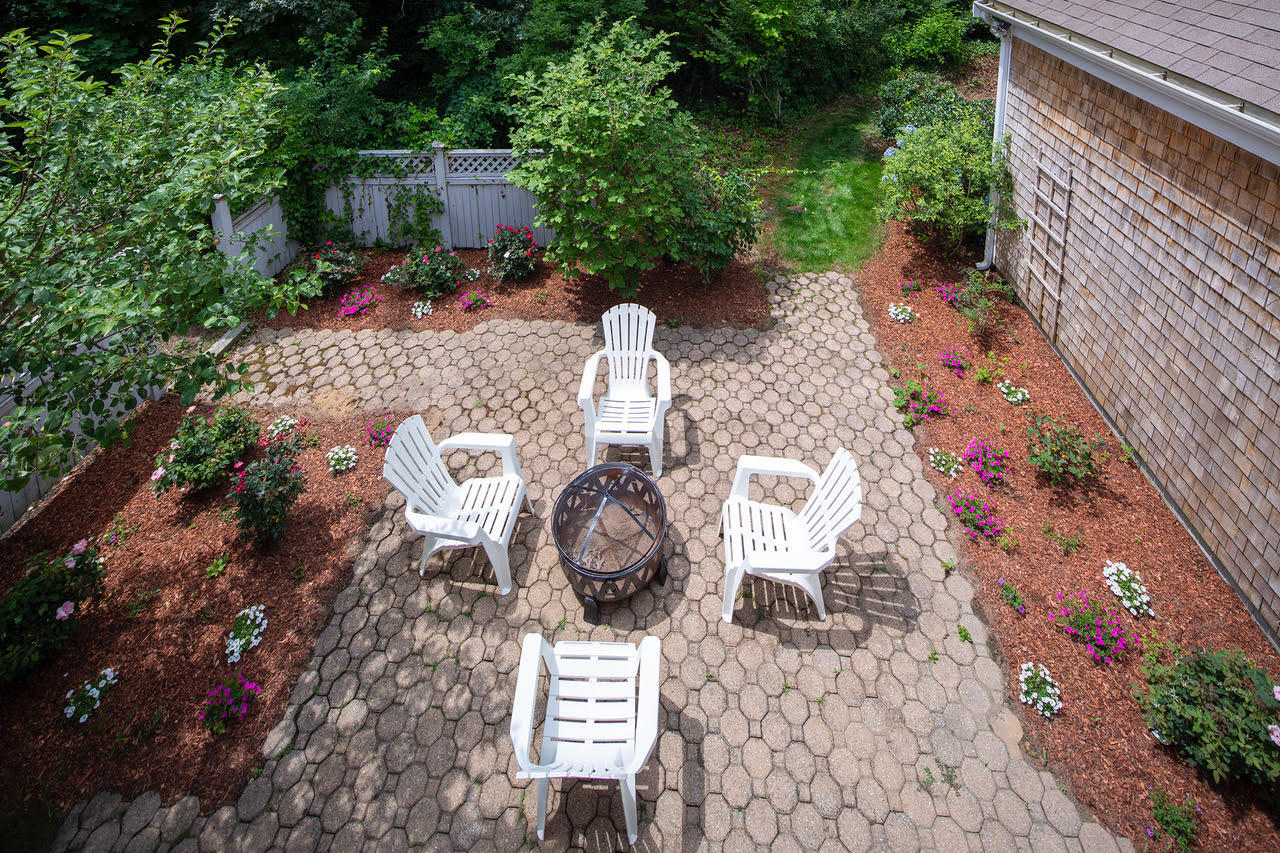 68 Riverview Drive Chatham, MA 02633 - Photo 7 of 27 courtyard garden