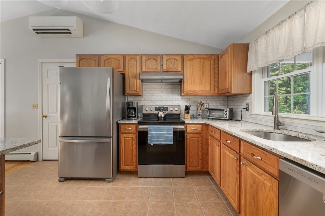 25 Clarkin Pond Road Charlestown, RI 02813 - Photo 6 of 49