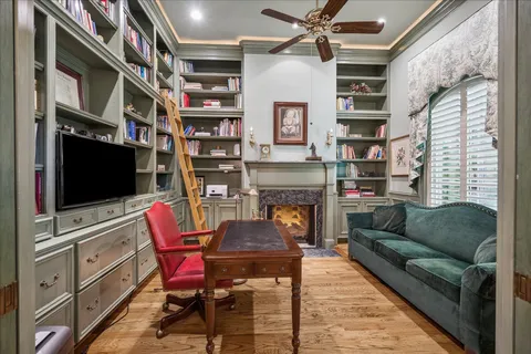 $1,250,000 | 37519 Edgewater Drive, Pinehurst, TX 77362