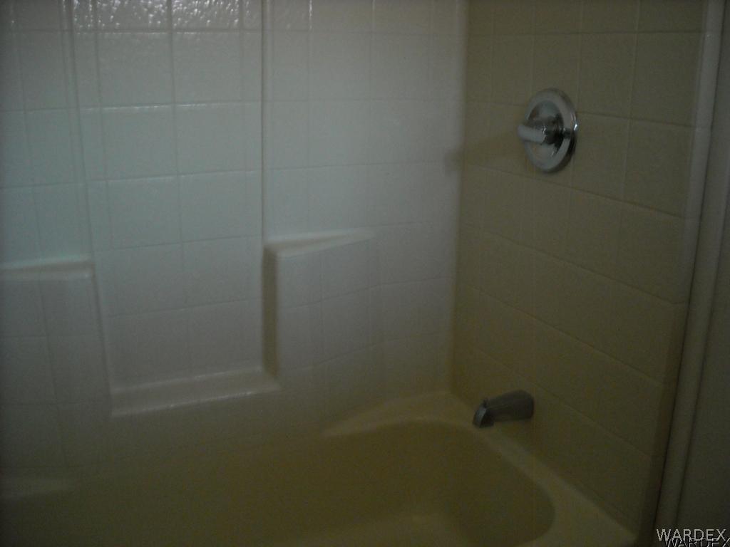 1407 Lause Road Bullhead City, AZ 86442 - Photo 13 of 20 2nd bedroom bath