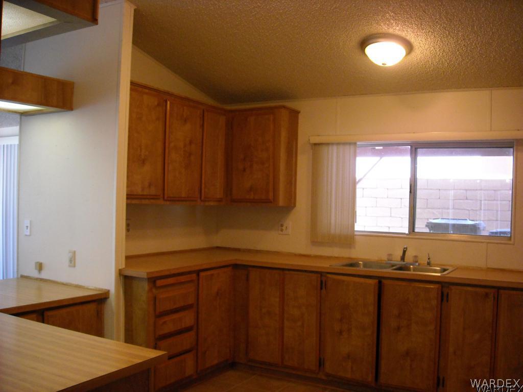 1407 Lause Road Bullhead City, AZ 86442 - Photo 5 of 20 Gallery Image 5