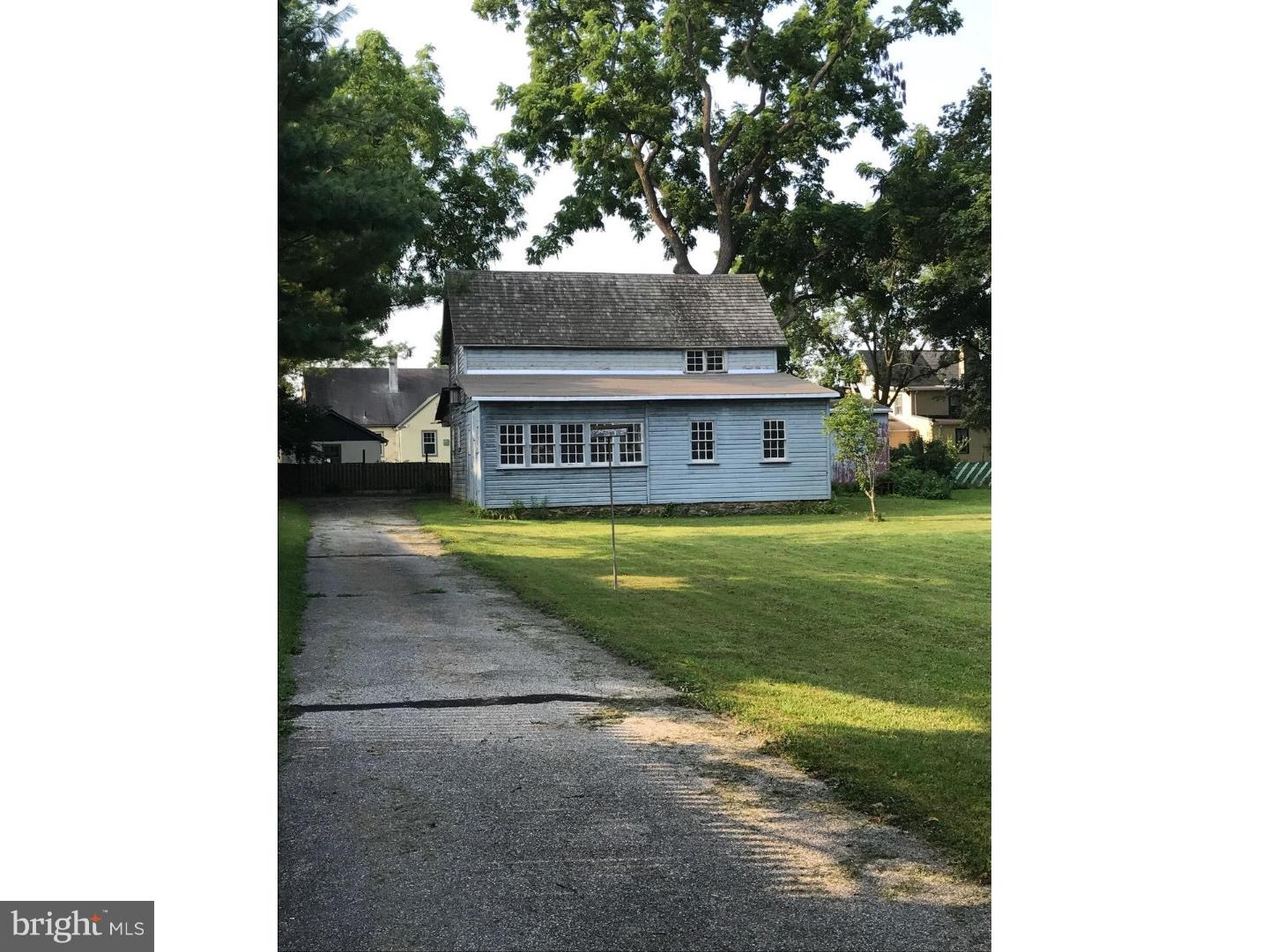18 West Mill Road Flourtown, PA 19031 - Photo 3 of 11