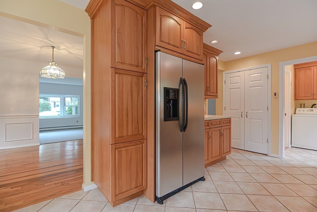58 Wingate Road Holliston, MA 01746 - Photo 8 of 40 Gallery Image 8