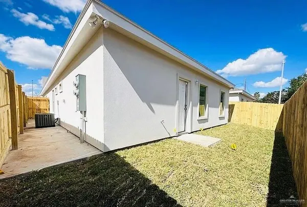 $1,125 | 1408 Vani Drive, Unit 2, Weslaco, TX 78596