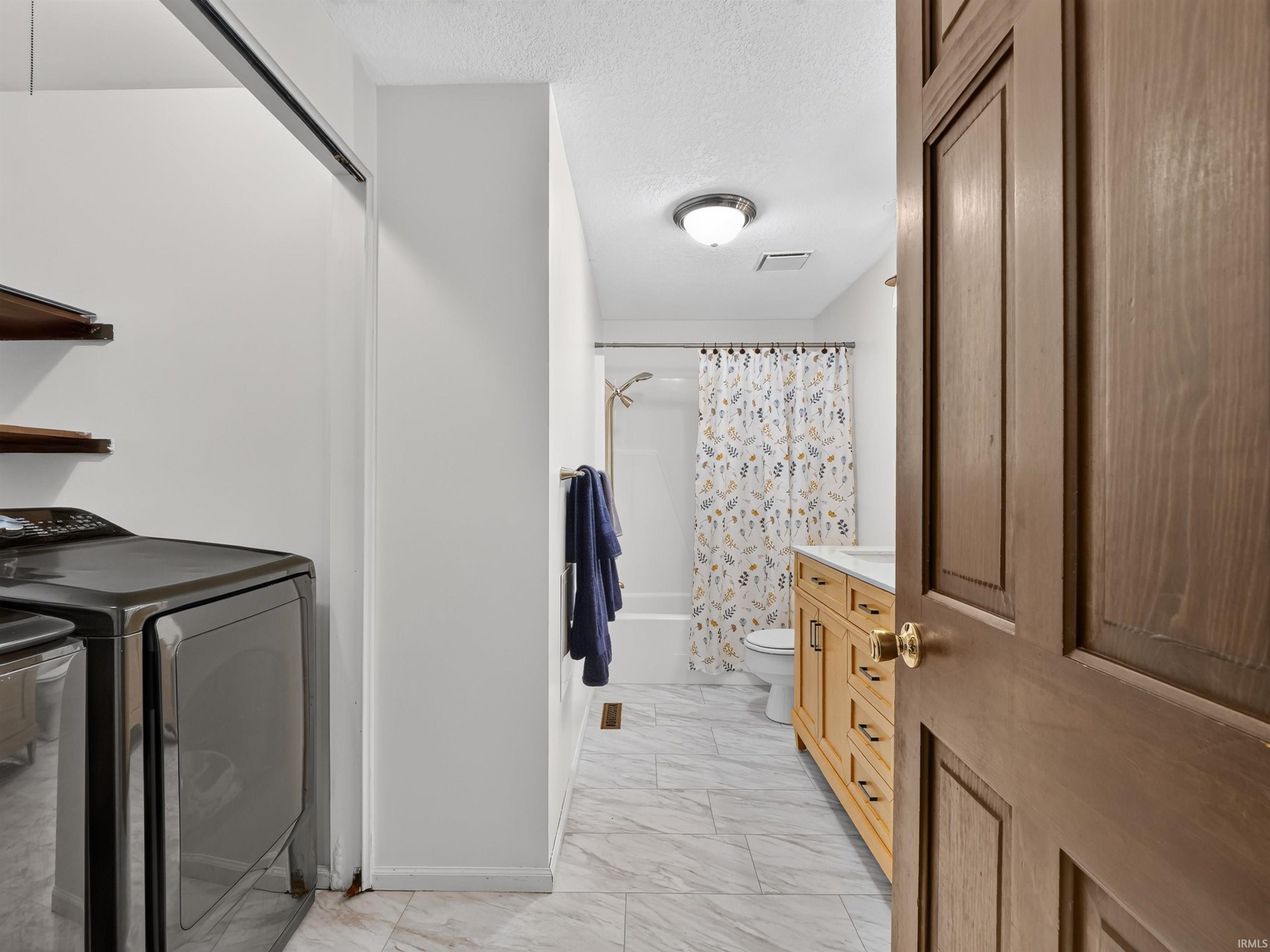 2014 Gump Road East Fort Wayne, IN 46845 - Photo 18 of 32 Gallery Image 18