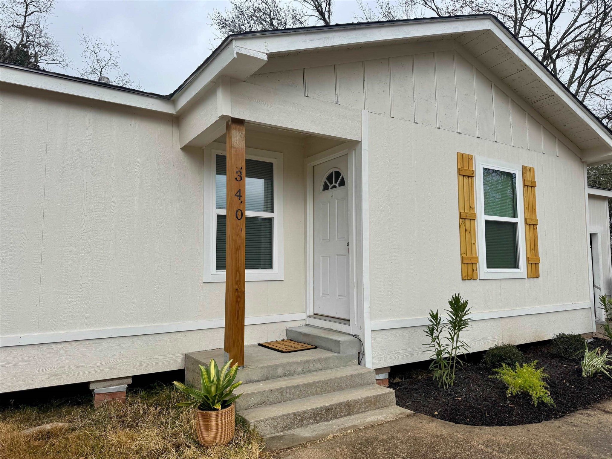 340 Warner Street Bridge City, TX 77611 - Photo 2 of 15 a front view of a house with a yard
