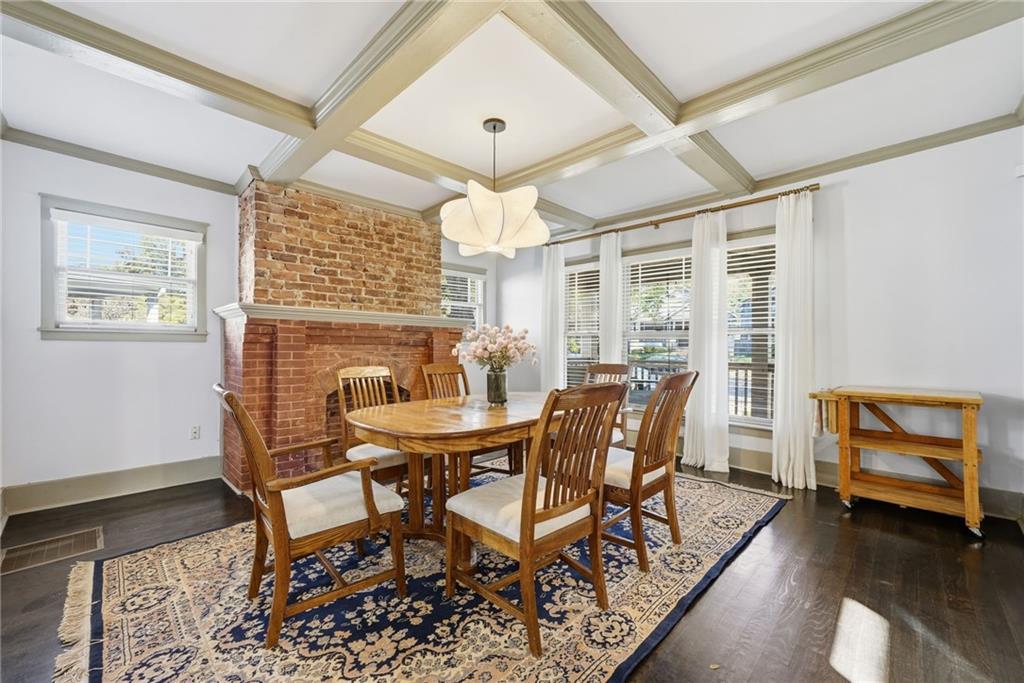 1530 South Gordon Street Southwest Atlanta, GA 30310 - Photo 11 of 46 a dining room with furniture and window