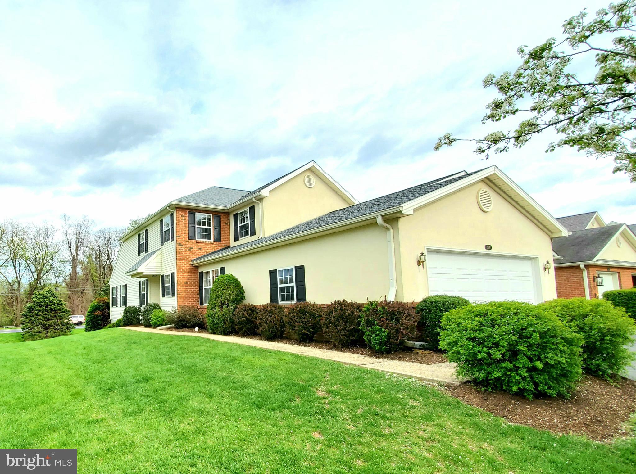 304 White Chapel Road Lancaster, PA 17603 - Photo 1 of 44 Gallery Image 1