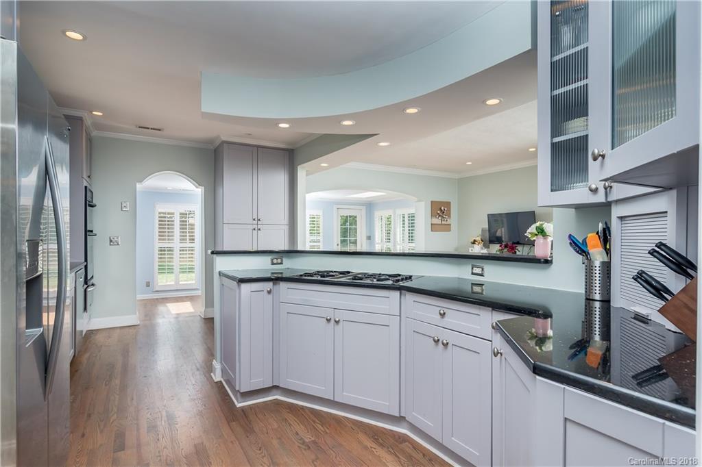 1219 South Wendover Road Charlotte, NC 28211 - Photo 11 of 36