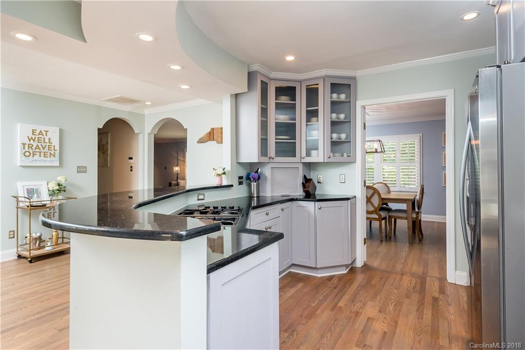 1219 South Wendover Road Charlotte, NC 28211 - Photo 14 of 36