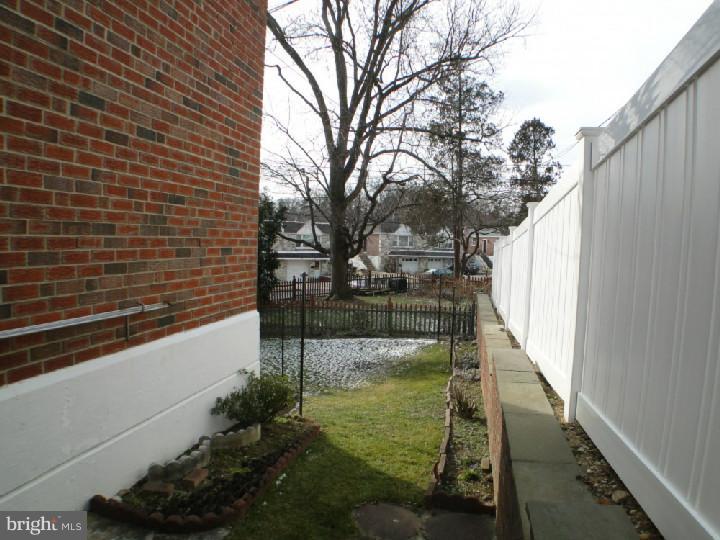 7002 Cardin Road Philadelphia, PA 19128 - Photo 24 of 25 Exterior Side