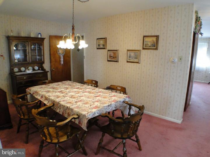 7002 Cardin Road Philadelphia, PA 19128 - Photo 6 of 25 Dining Room