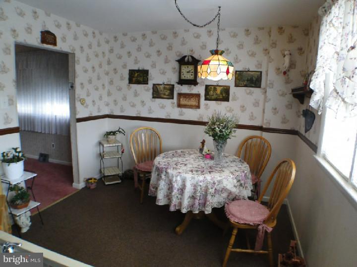 7002 Cardin Road Philadelphia, PA 19128 - Photo 10 of 25 Kitchen