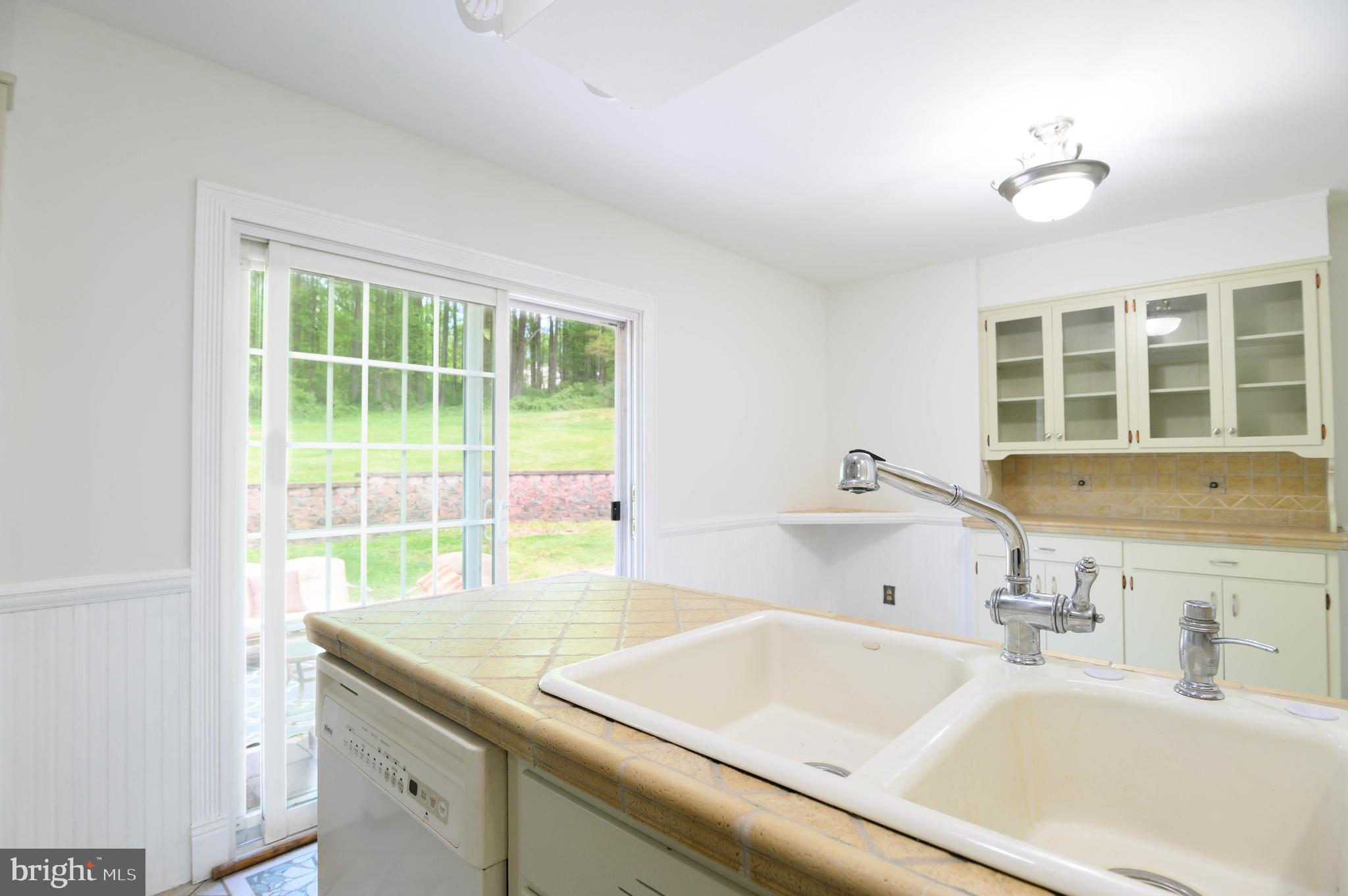 327 Strotz Road Asbury, NJ 08802 - Photo 10 of 25