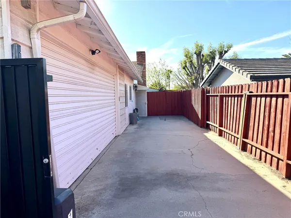 $2,800 | 4033 Mt Vernon Avenue, Riverside, CA 92507