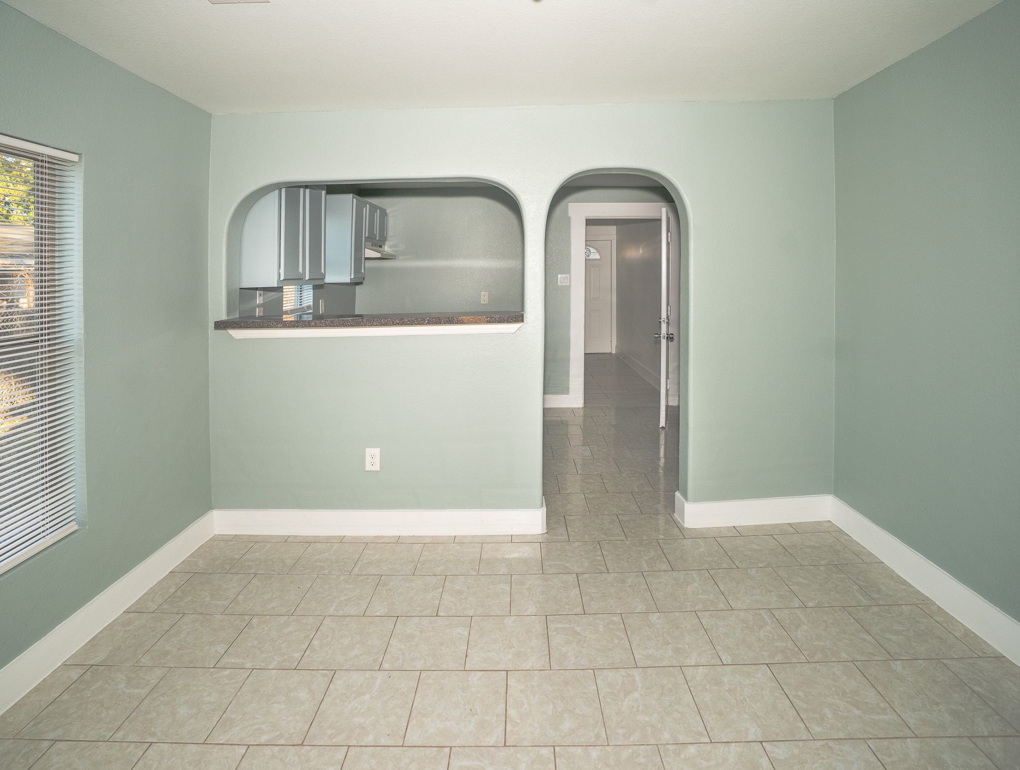 4826 Bristol Street Houston, TX 77009 - Photo 7 of 21