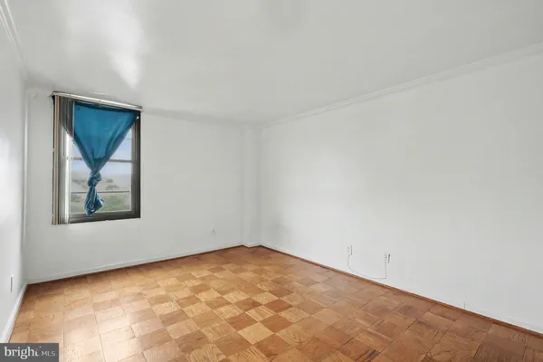 $2,200 | 4600 Duke Street, Unit 1423, Alexandria, VA 22304