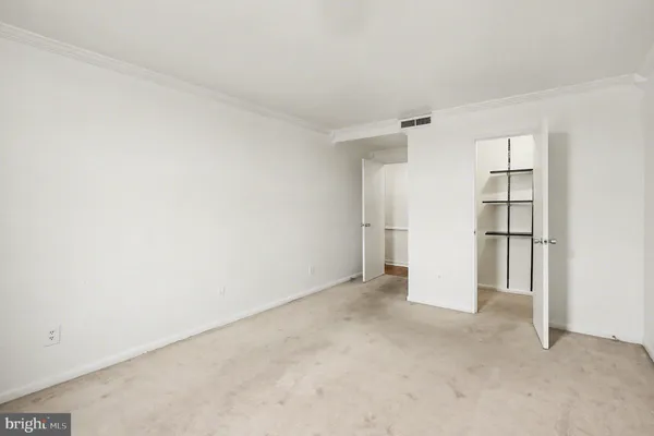 $2,200 | 4600 Duke Street, Unit 1423, Alexandria, VA 22304