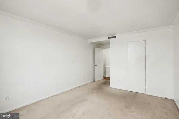 $2,200 | 4600 Duke Street, Unit 1423, Alexandria, VA 22304