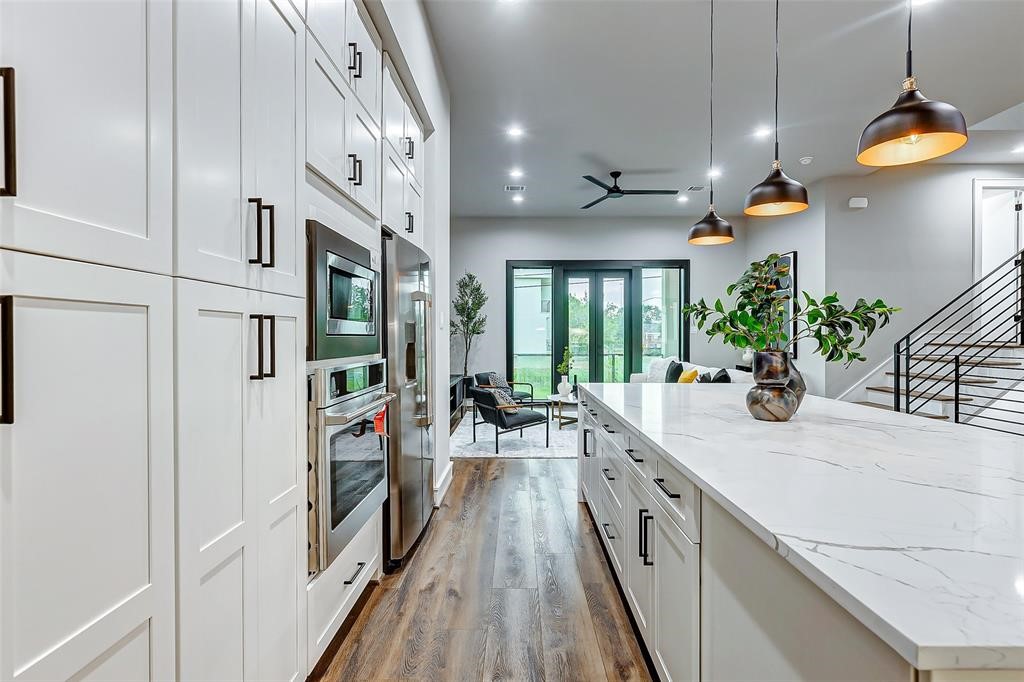 2106 Stuart Street Houston, TX 77004 - Photo 7 of 11 a view of a kitchen and dining room