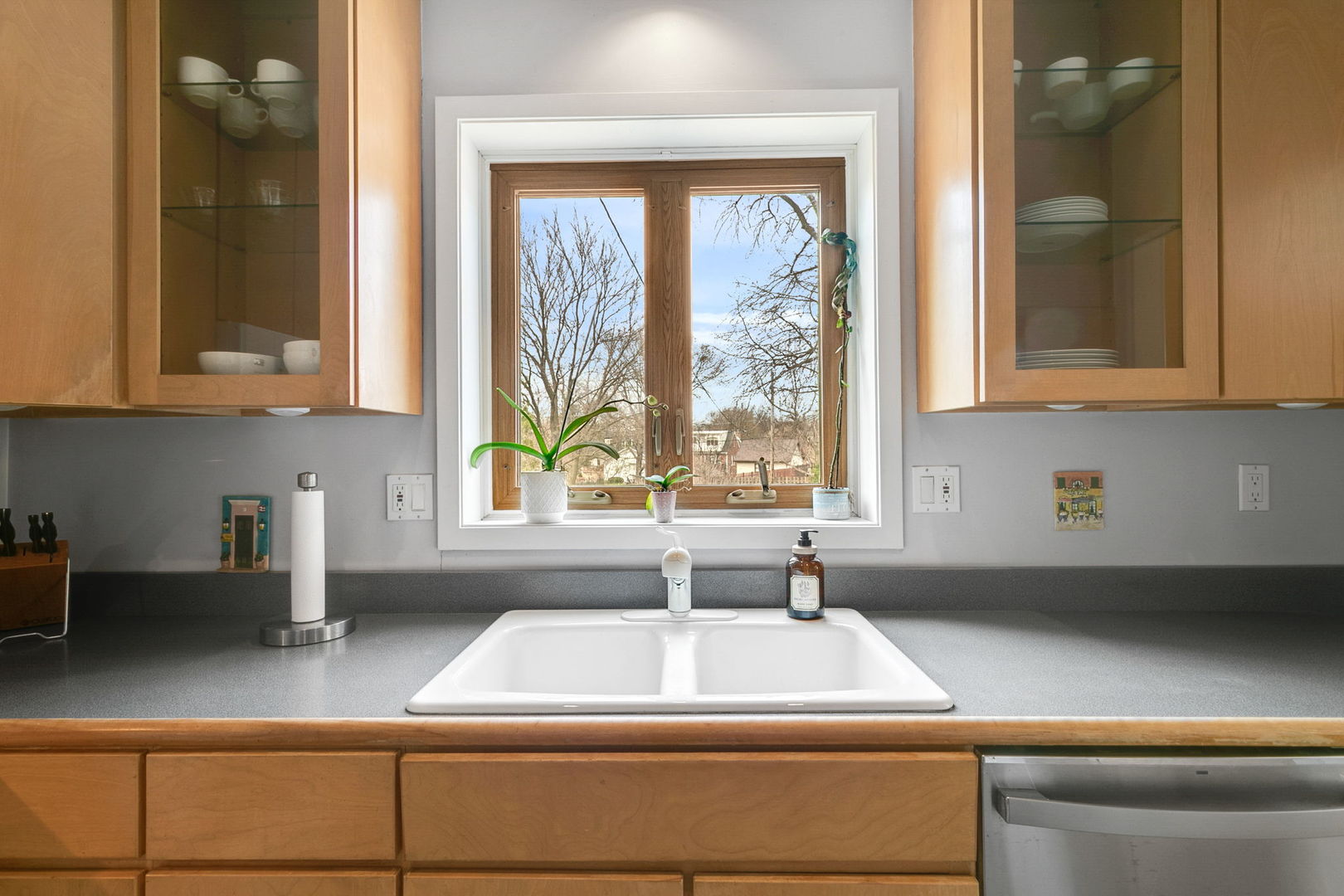 446 Longcommon Road Riverside, IL 60546 - Photo 9 of 25