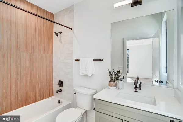 $4,795,000 | 3946 North Dumbarton Street, McLean, VA 22101