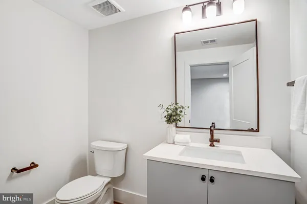 $4,795,000 | 3946 North Dumbarton Street, McLean, VA 22101