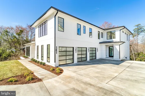 $4,795,000 | 3946 North Dumbarton Street, McLean, VA 22101