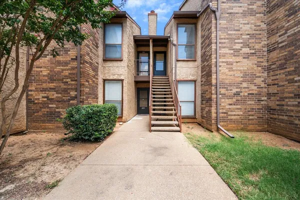 $149,900 | 1205 Calico Lane, Unit 2212, Arlington, TX 76011