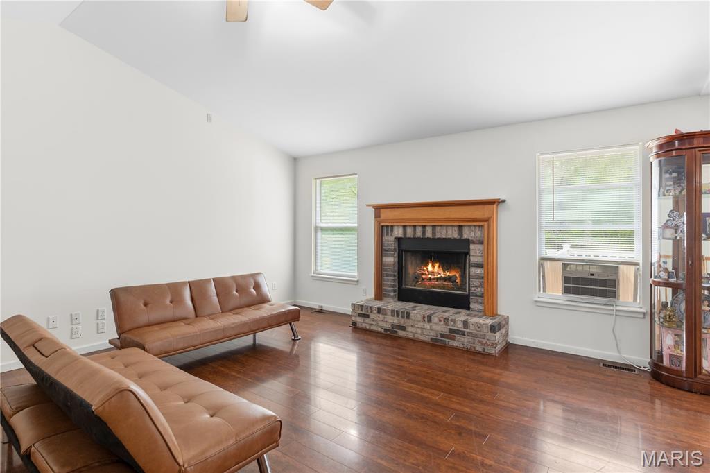 480 Meadow Spring Drive Troy, MO 63379 - Photo 5 of 22