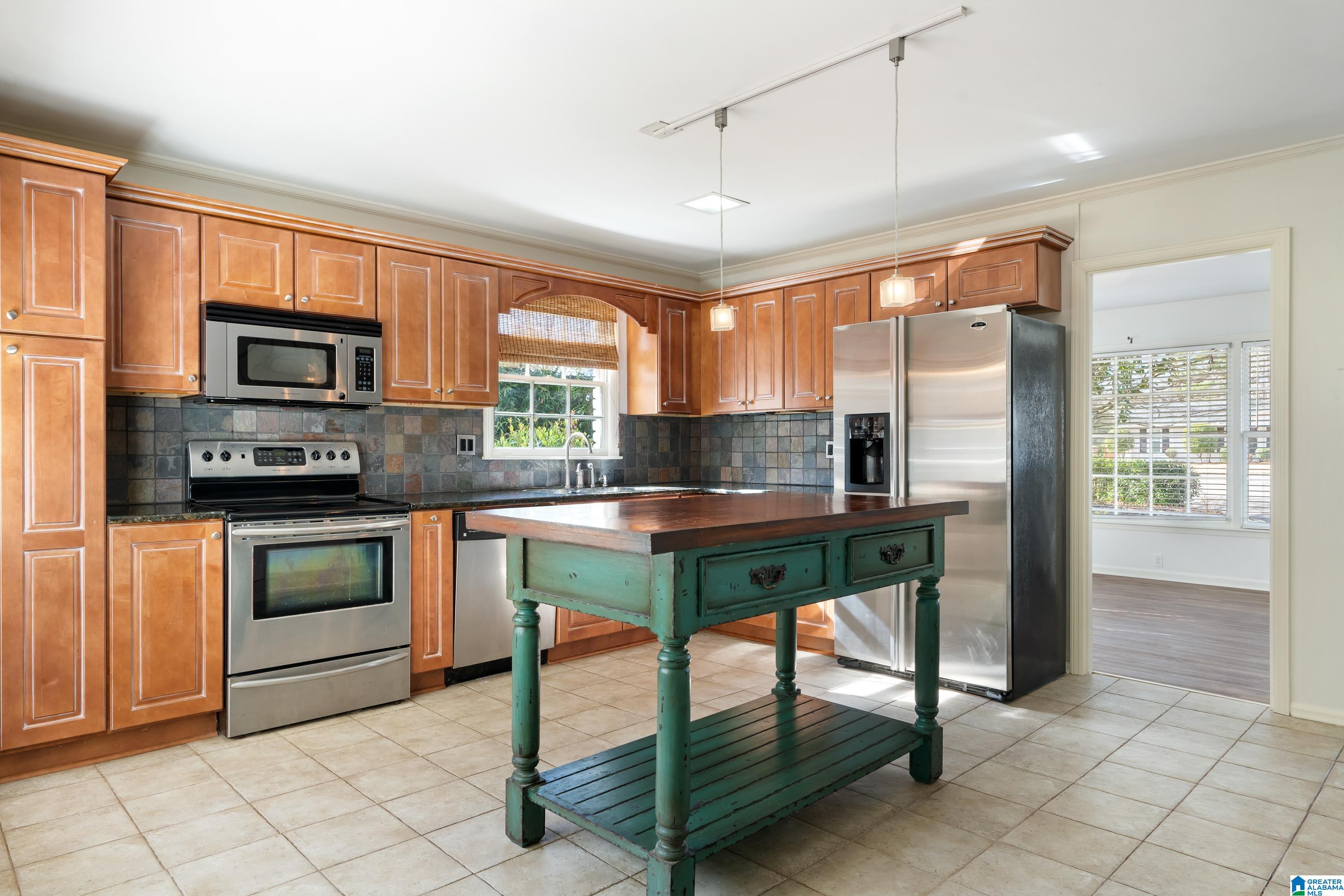 4409 MountainDale Road Birmingham, AL 35213 - Photo 10 of 34